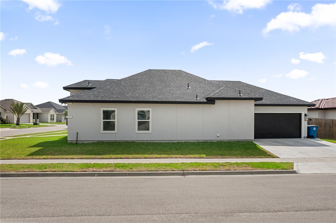 102 Prestwick Dr Property Photo 3