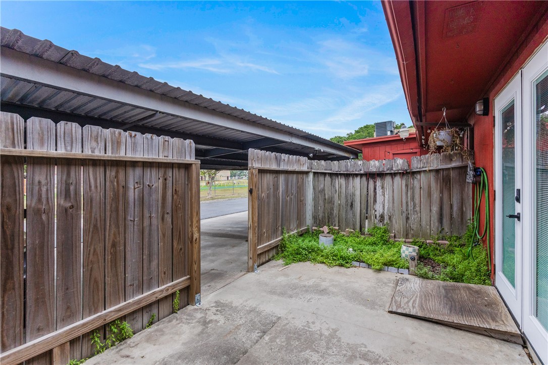 13656 Teague Ln Property Photo 25
