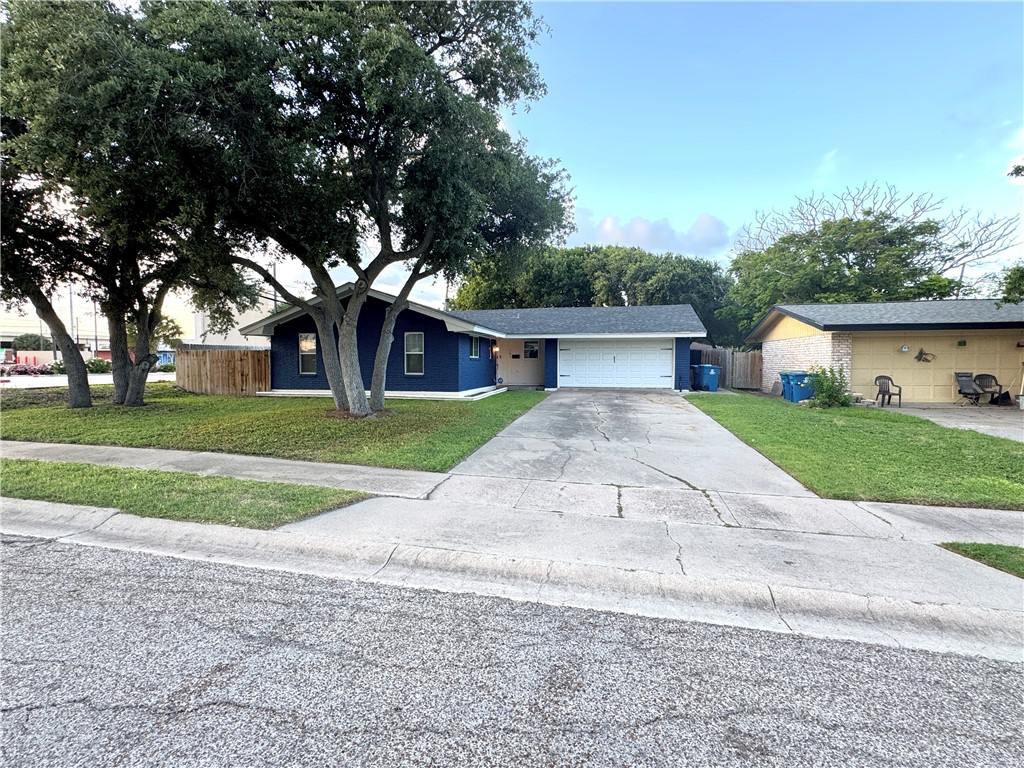101 Ghent Pl Property Photo 3