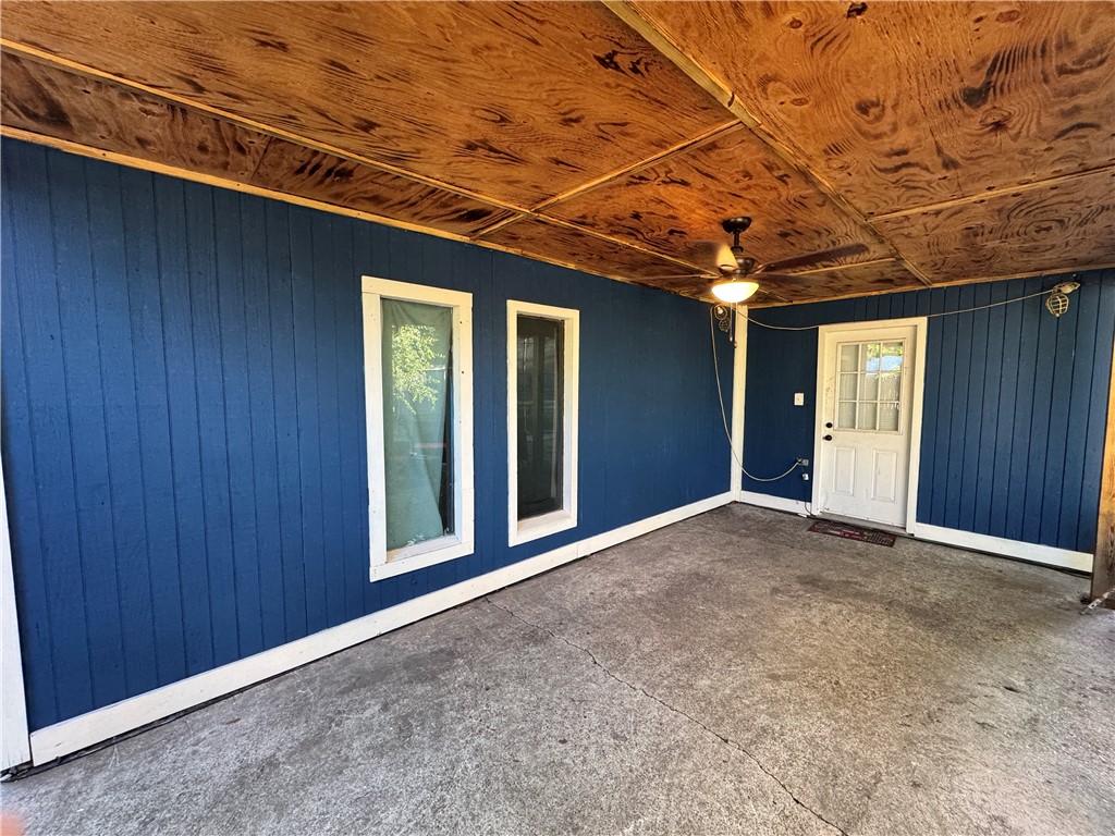101 Ghent Pl Property Photo 8