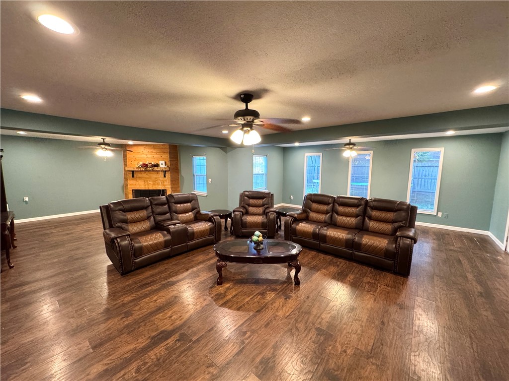 101 Ghent Pl Property Photo 10