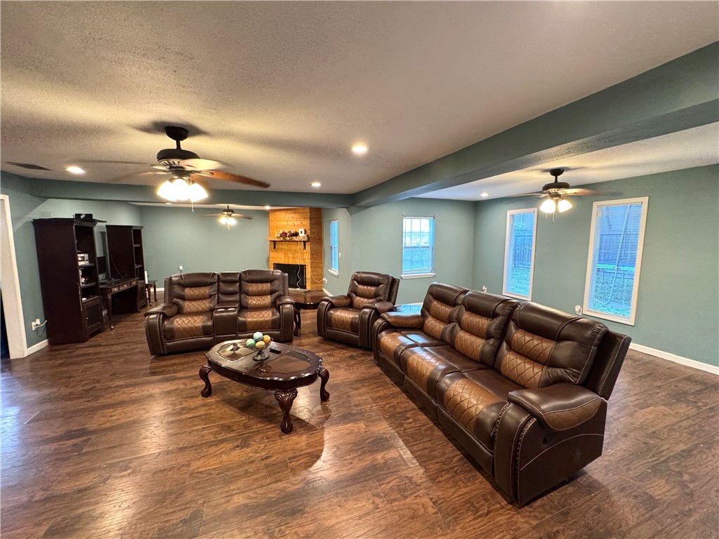 101 Ghent Pl Property Photo 12