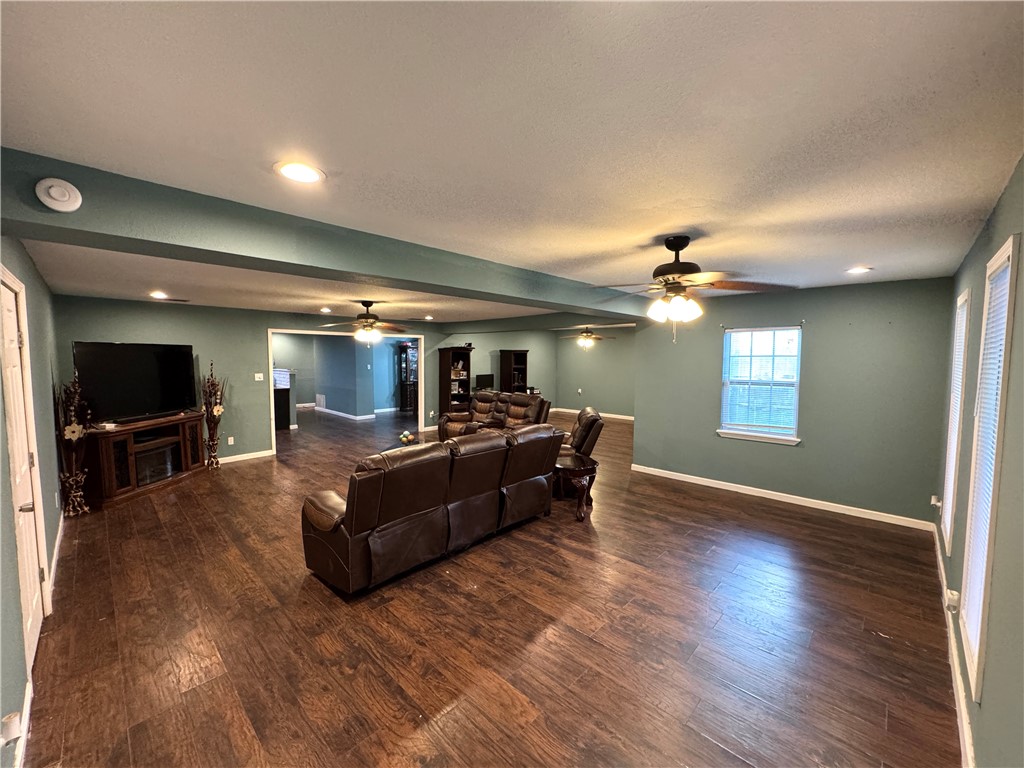101 Ghent Pl Property Photo 13