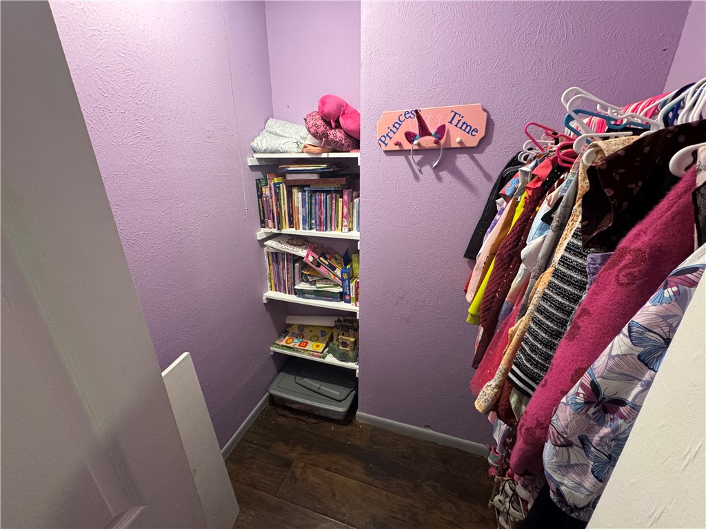 101 Ghent Pl Property Photo 37