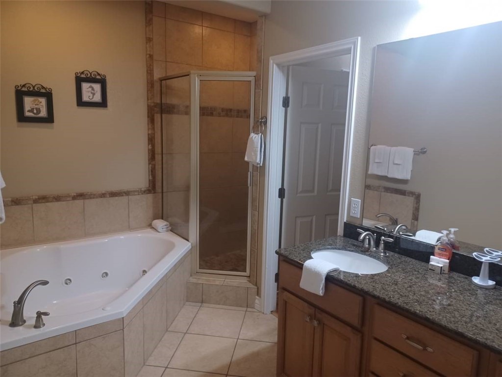 15217 Windward Dr 302 Property Photo 6