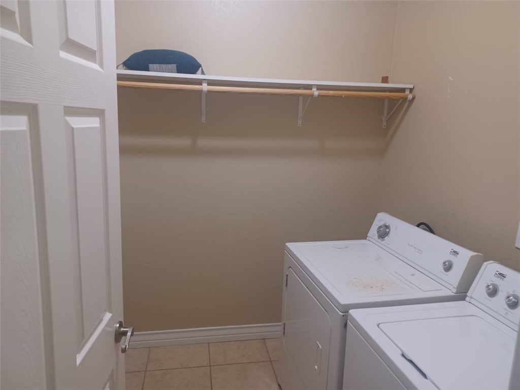 15217 Windward Dr 302 Property Photo 15