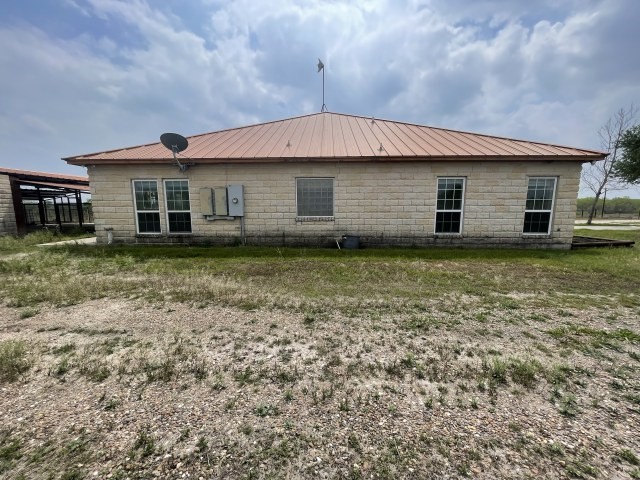 7448 N Us Highway 281 Property Photo 3