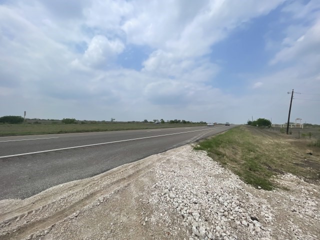 7448 N Us Highway 281 Property Photo 6