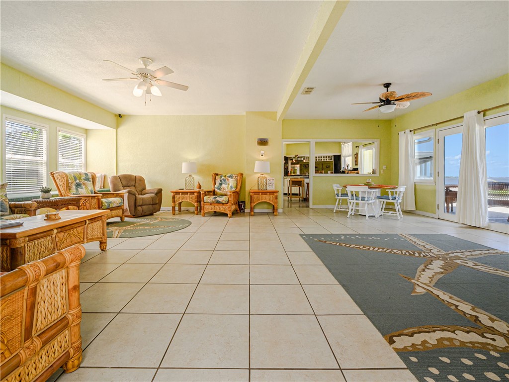 1170 S Virginia St Property Photo 8