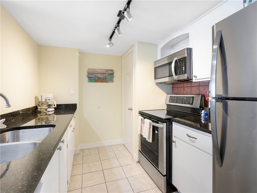 1021 S Water St 410 Property Photo 10