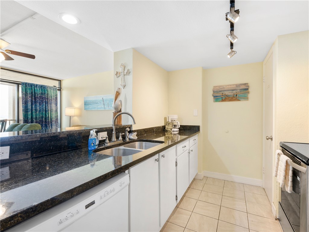 1021 S Water St 410 Property Photo 11