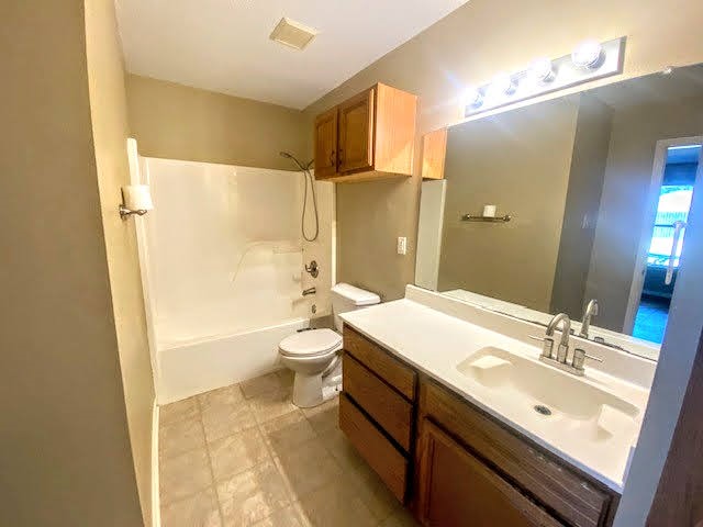 3000 Todd Property Photo 14