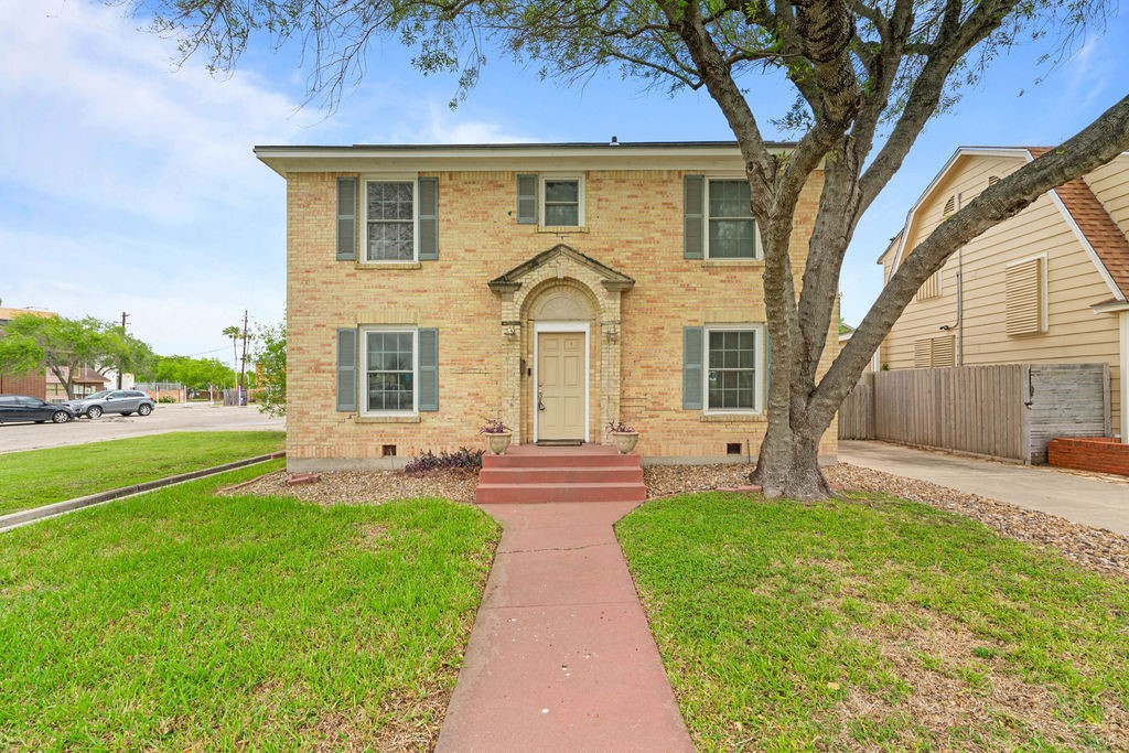 1720 2nd St Property Photo