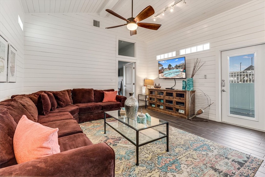 2212 State Highway 361 201 Property Photo 4