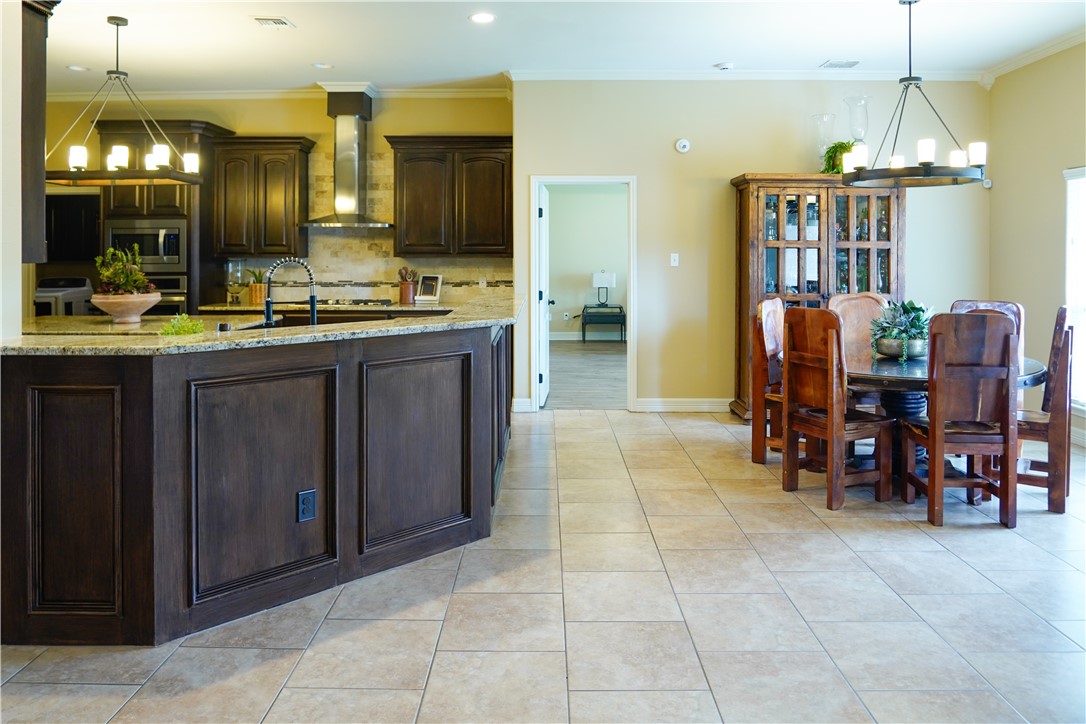 3610 Lake Champagne Ct Property Photo 9