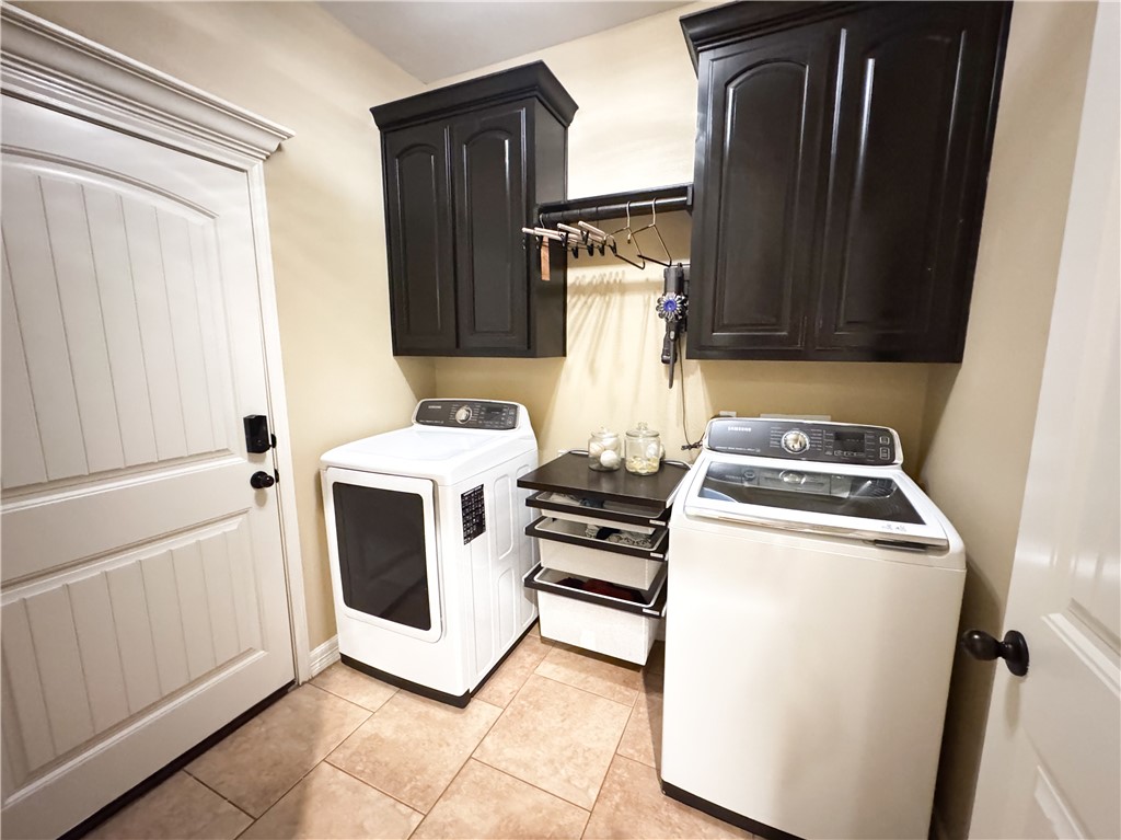3610 Lake Champagne Ct Property Photo 11