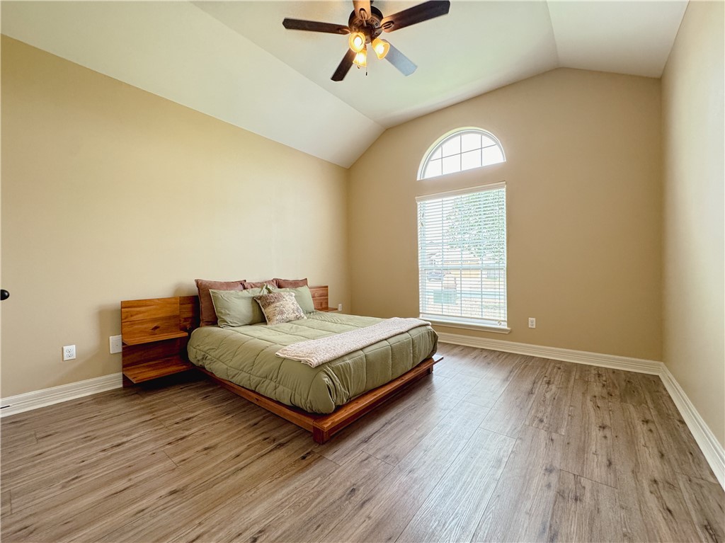 3610 Lake Champagne Ct Property Photo 29