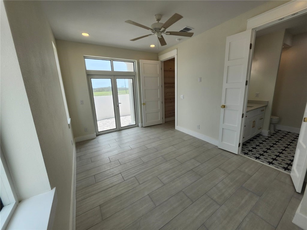 106 Porto Villageo Dr Property Photo 13