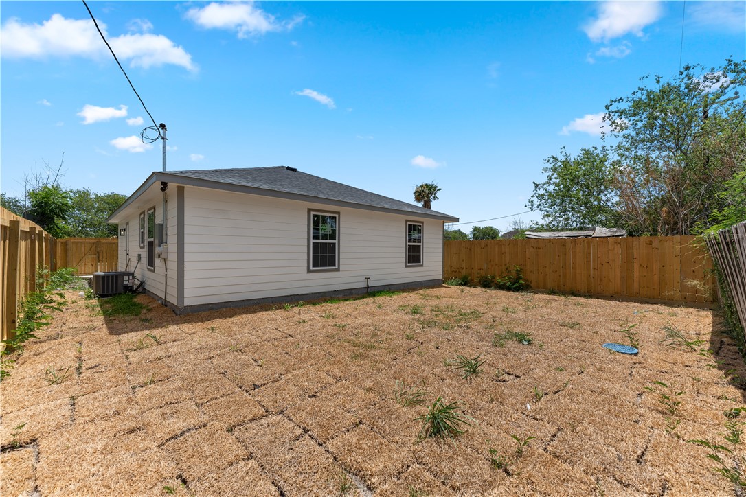 2809 Tarlton St Property Photo 17