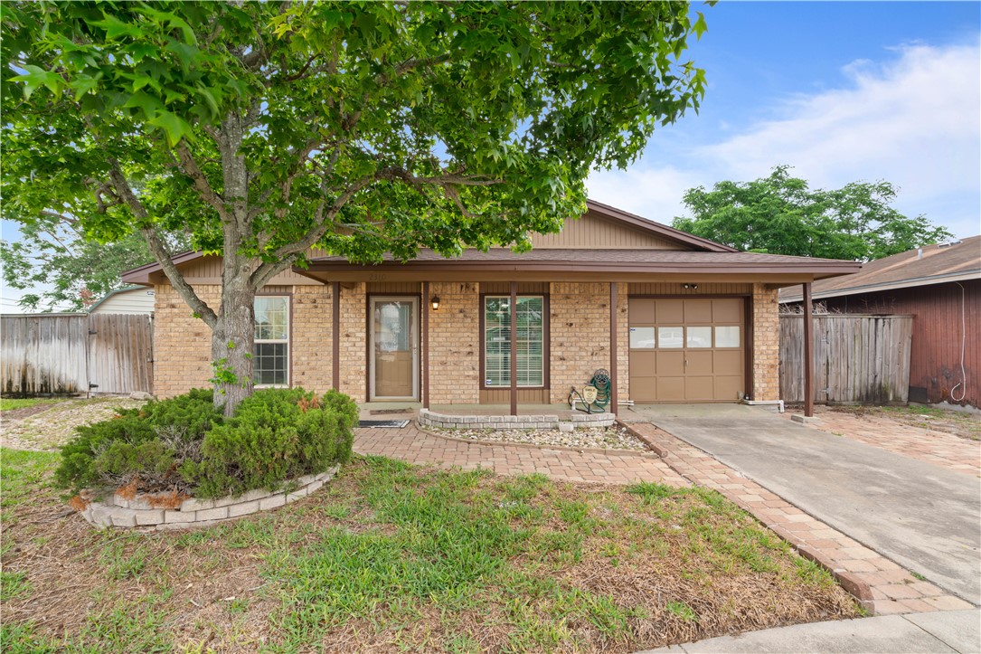 2310 Manitoba Dr Property Photo
