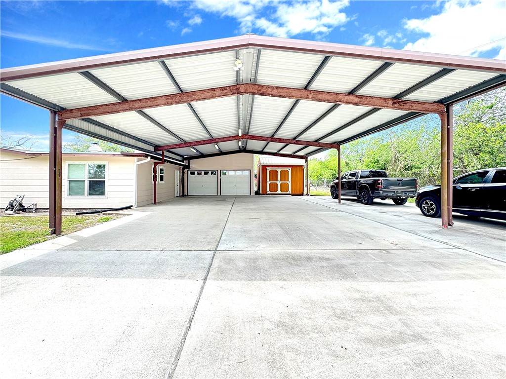 9443 Up River Property Photo 3