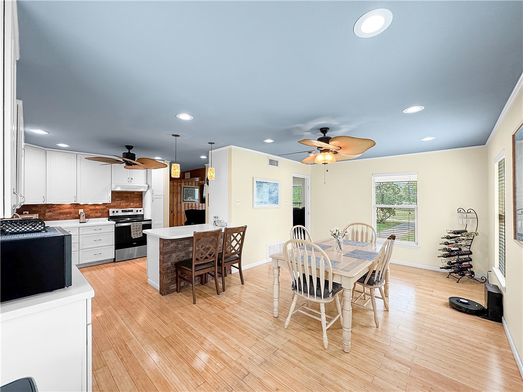 9443 Up River Property Photo 11