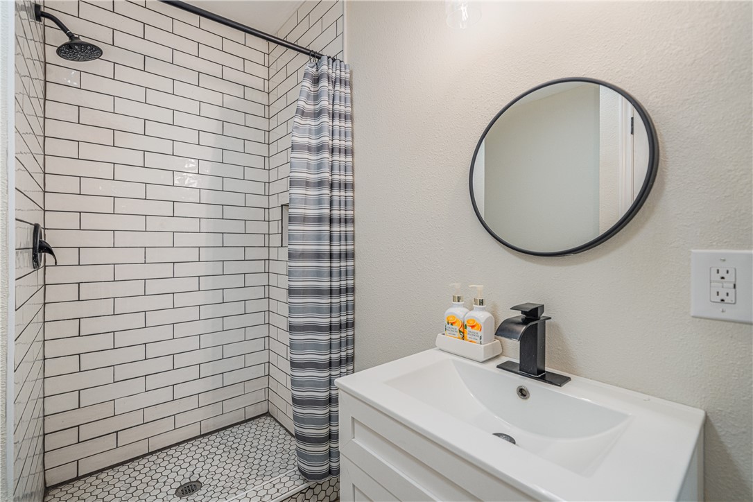 5801 Lucille Dr Property Photo 15