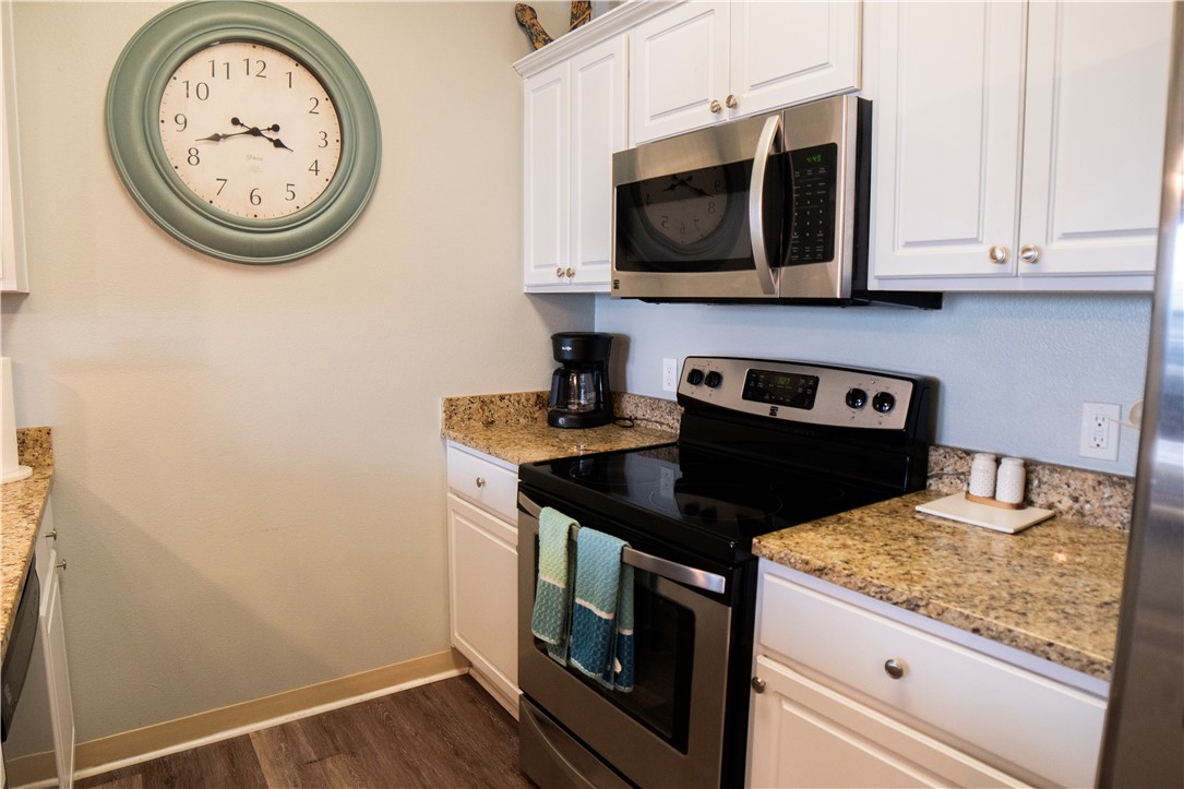 15007 Beach Walk Loop Property Photo 7