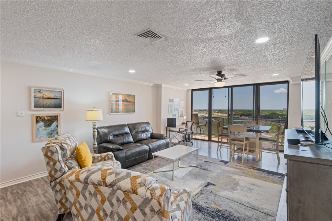 1400 Ocean Dr 1002-c Property Photo 4
