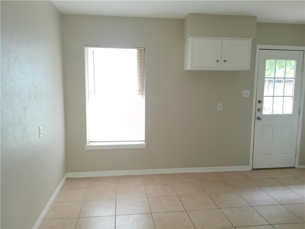 4833 Mokry Dr Property Photo 6