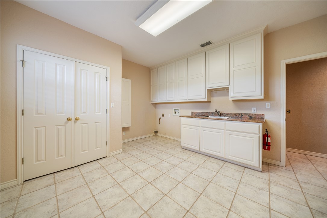 414 Olympic Dr Property Photo 31