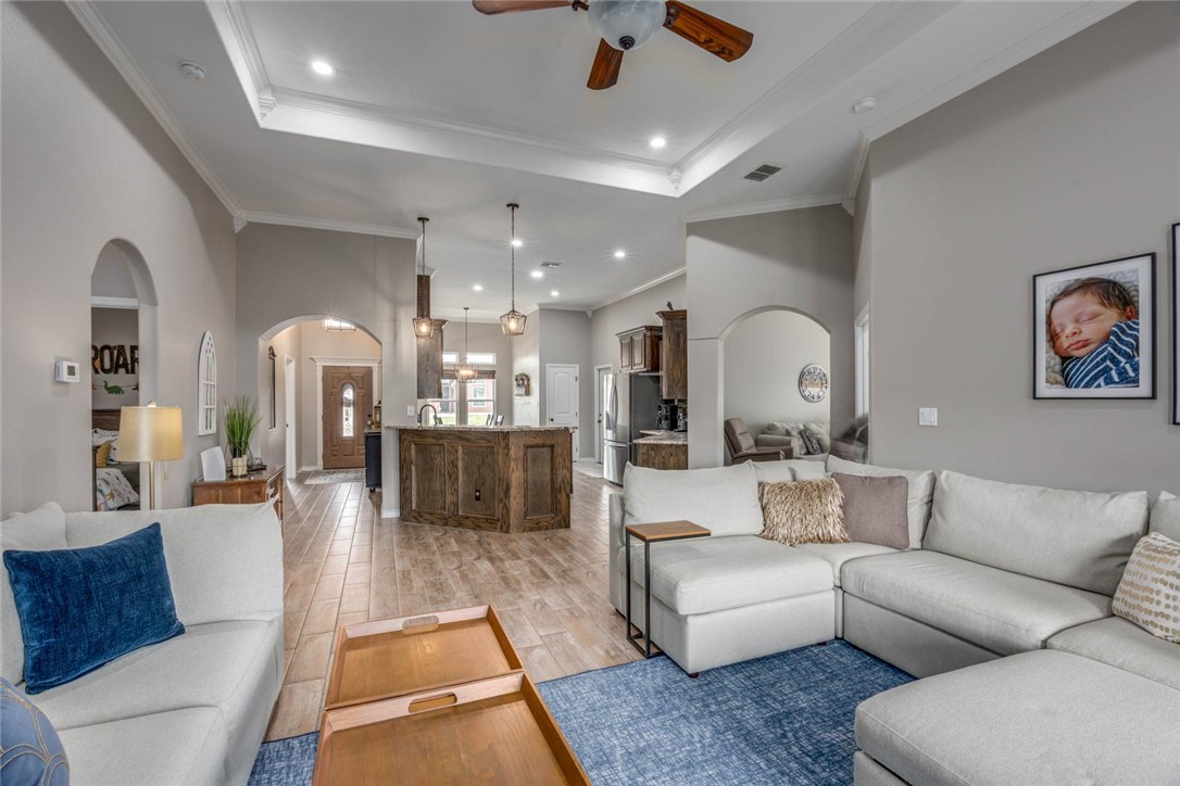 14209 Bowman Ct Property Photo 6