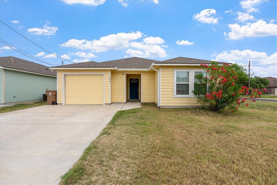 525 Military Dr Property Photo