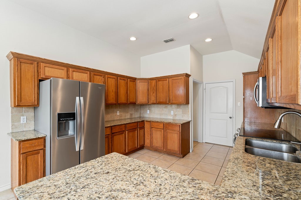 2205 Las Palmas Dr Property Photo 14