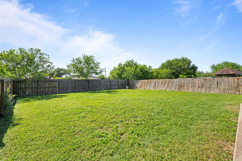 2205 Las Palmas Dr Property Photo 27