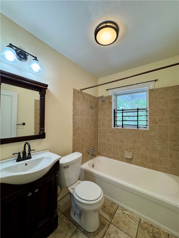 2805 Austin St B Property Photo 12