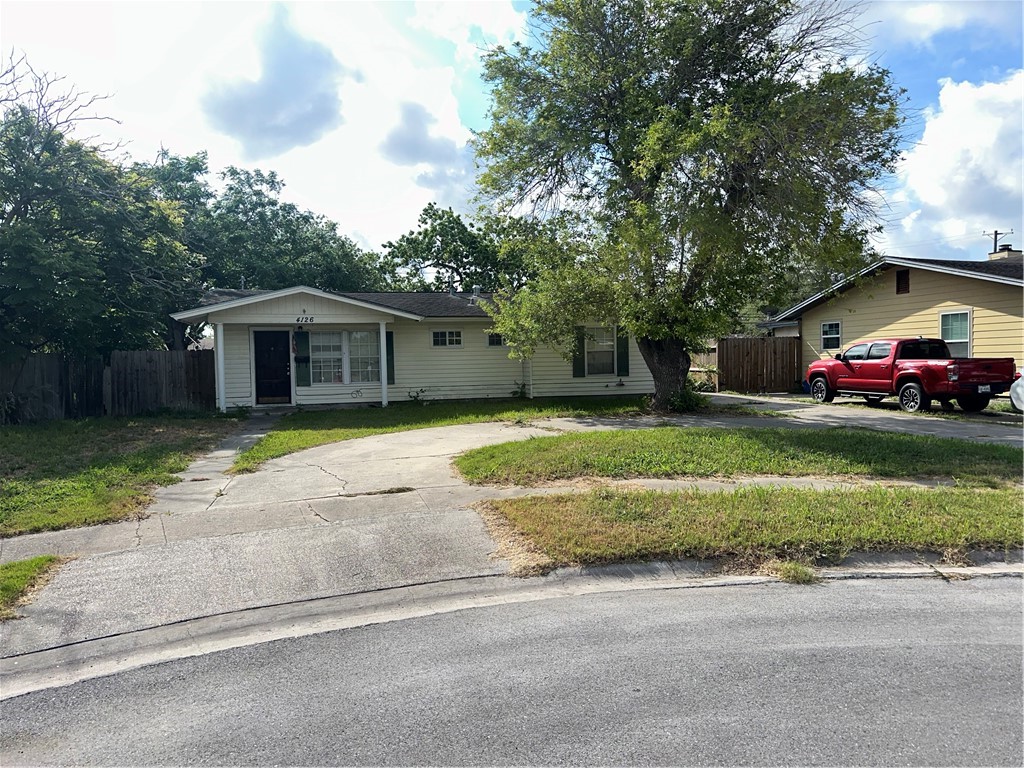 4126 Robinhood Dr Property Photo