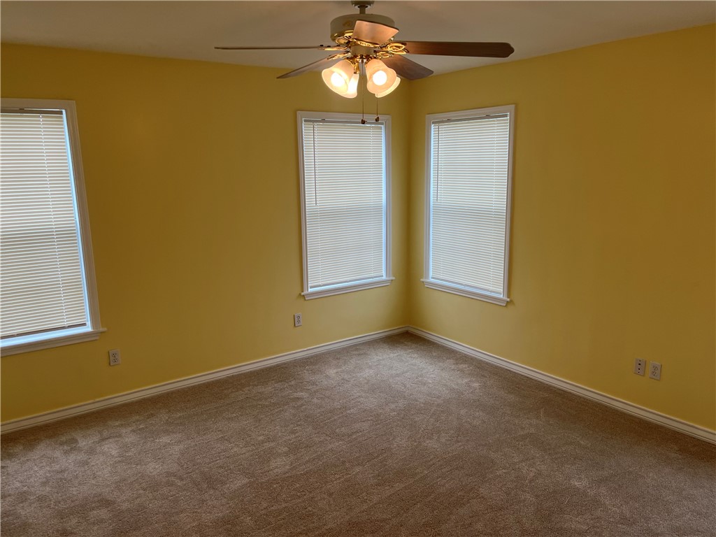 822 Indiana Ave Property Photo 3