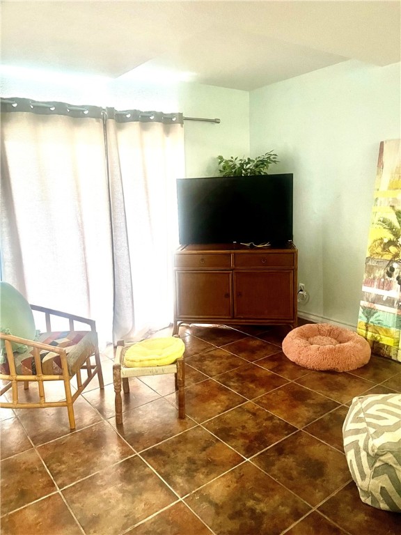 4141 Whiteley Dr 404 Property Photo 4
