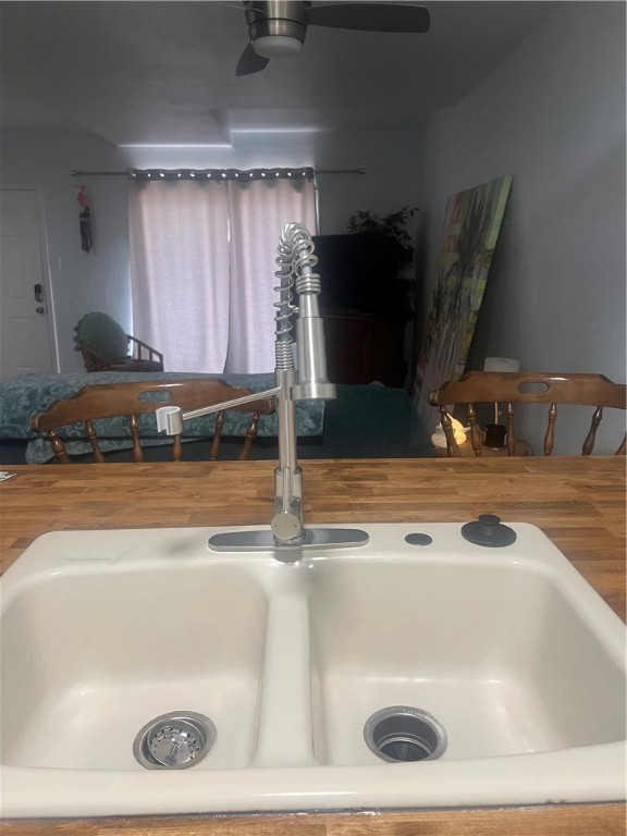 4141 Whiteley Dr 404 Property Photo 9