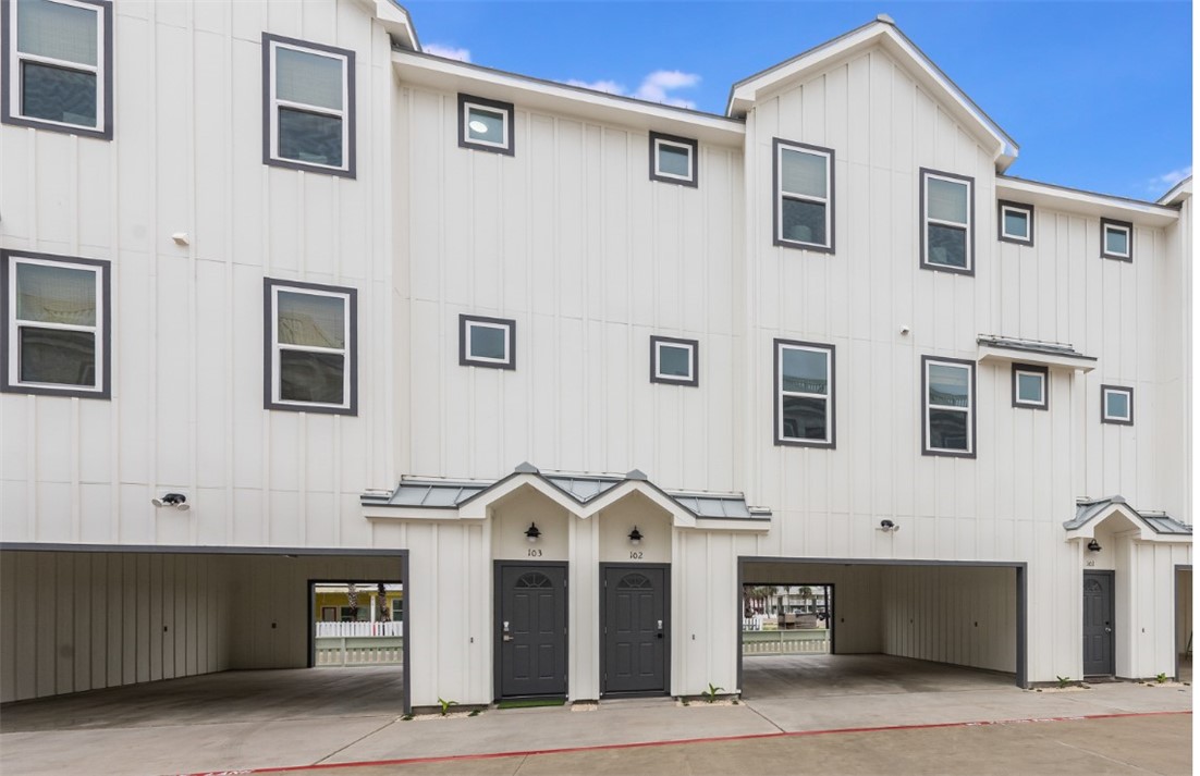 458043 Property Photo