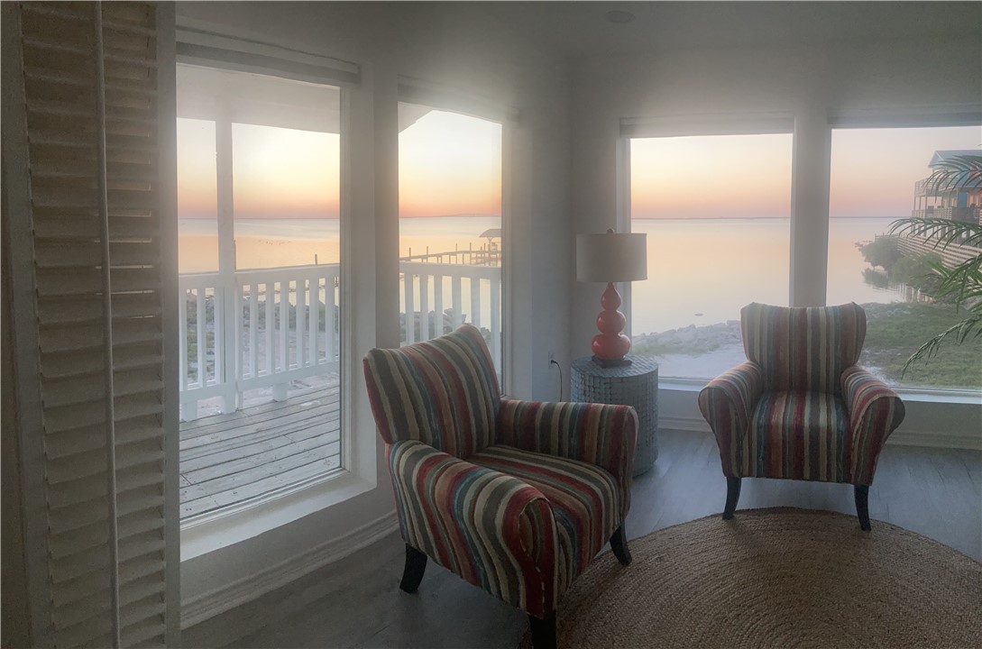 3021 Laguna Shores Property Photo 11