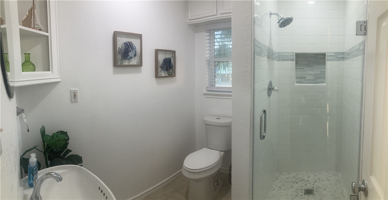 3021 Laguna Shores Property Photo 16