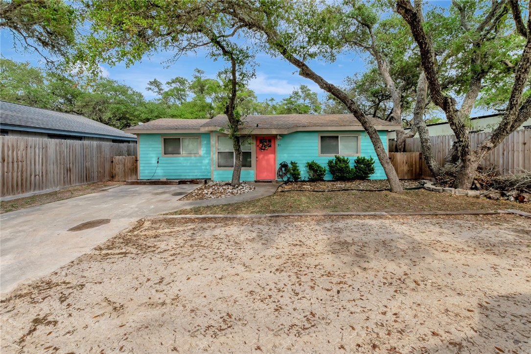 51 Sandra Dr Property Photo
