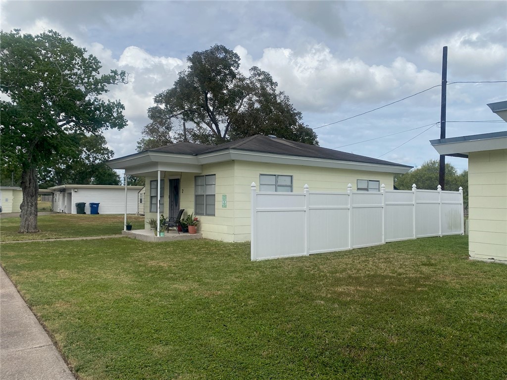 2600 Countiss Dr Property Photo 4