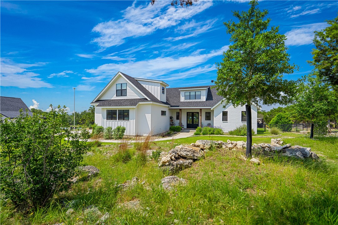 340 Warbler Dr Property Photo 2