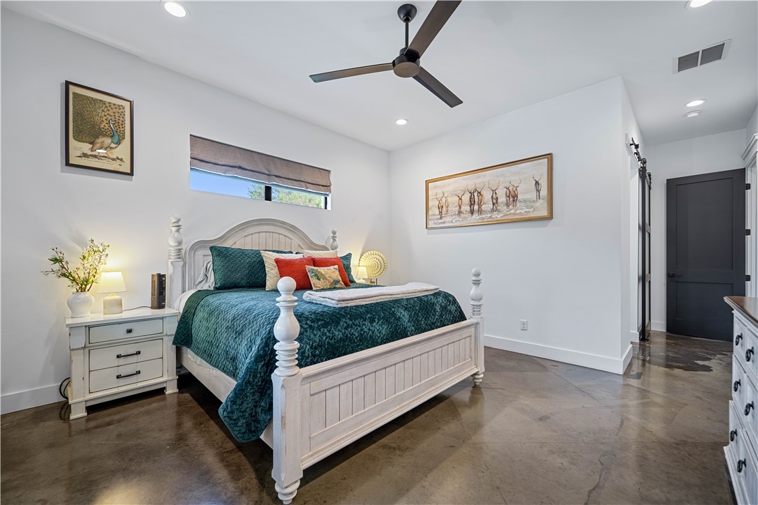 340 Warbler Dr Property Photo 18