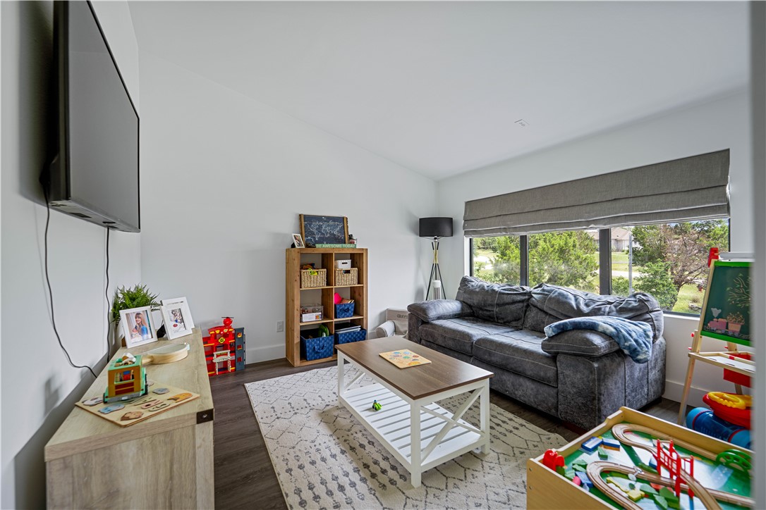 340 Warbler Dr Property Photo 24