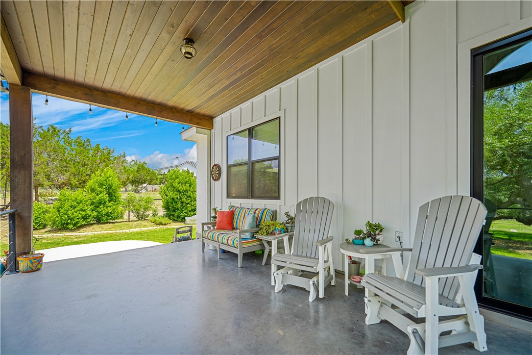 340 Warbler Dr Property Photo 26