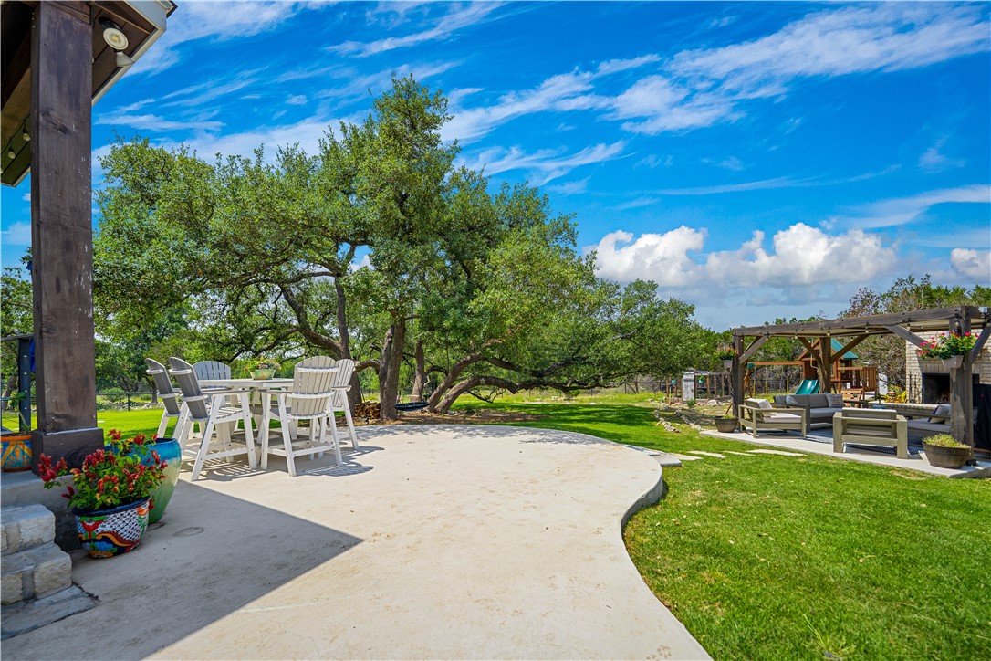 340 Warbler Dr Property Photo 28